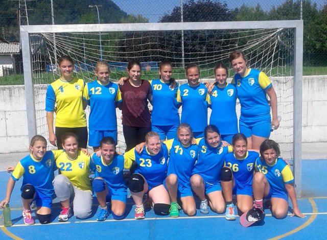 Starejše deklice 2015